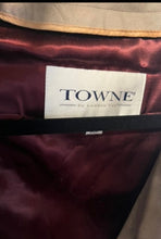 Load image into Gallery viewer, TOWN London Fog Trench , size 42 Short
