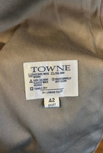 Load image into Gallery viewer, TOWN London Fog Trench , size 42 Short
