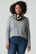 Load image into Gallery viewer, Reversible Polka-Dot Neck Wrap #3788
