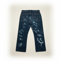 Load image into Gallery viewer, Distressed LEVIS Capri, size 10  #2006
