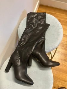 Unisa Tall Leather Boots, size 9  #1479