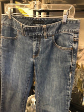 Load image into Gallery viewer, BANANA REPUBLIC JEANS, size 4  #303
