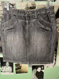 Cache Gray Jean Skirt, size 4. #850