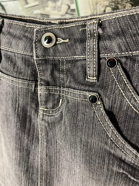 Cache Gray Jean Skirt, size 4. #850
