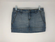 Load image into Gallery viewer, DECREE Jean skirt, size 7. #3413
