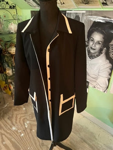 Trendy Trench Coat, size 8. #1733
