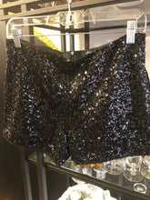 Load image into Gallery viewer, SEQUINS SHORTS, size S. #996

