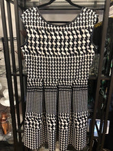 Load image into Gallery viewer, Houndstooth Dress, size 14  #3145
