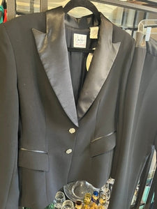 Jane Seymour Suit, Size 10  #1911