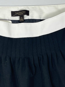 The Limited Skirt, size 6  #1103