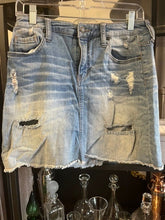 Load image into Gallery viewer, Jean stretch Mini, size 10. #905
