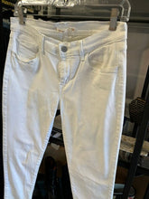 Load image into Gallery viewer, LEVIS White Jean, size 30
