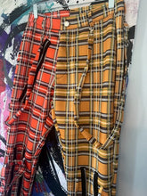 Load image into Gallery viewer, Plaid Pants, size M, #3152
