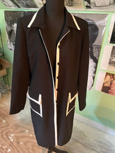 Load image into Gallery viewer, Trendy Trench Coat, size 8. #1733
