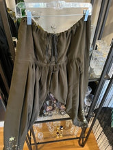 Load image into Gallery viewer, Loose Gypsy Pants, size M  #1211
