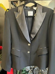 Jane Seymour Suit, Size 10  #1911