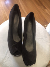 Load image into Gallery viewer, VINTAGE JEFFERY CAMPBELL, size 9 1/2  #1481
