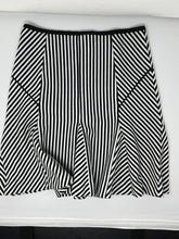 Load image into Gallery viewer, BANANA REPUBLIC SKIRT, size 2  #305
