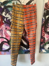 Load image into Gallery viewer, Plaid Pants, size M, #3152
