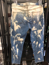 Load image into Gallery viewer, Artist Fun Jeans, Size 10 #136
