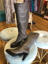 Load image into Gallery viewer, VINTAGE TALL GRAY BOOTS, size 8  #1482
