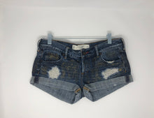 Load image into Gallery viewer, Abercrombie&amp;Fitch Shorts,Size 0/25 #36
