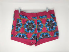 Load image into Gallery viewer, Nicole Miller Shorts, size 8  #3540
